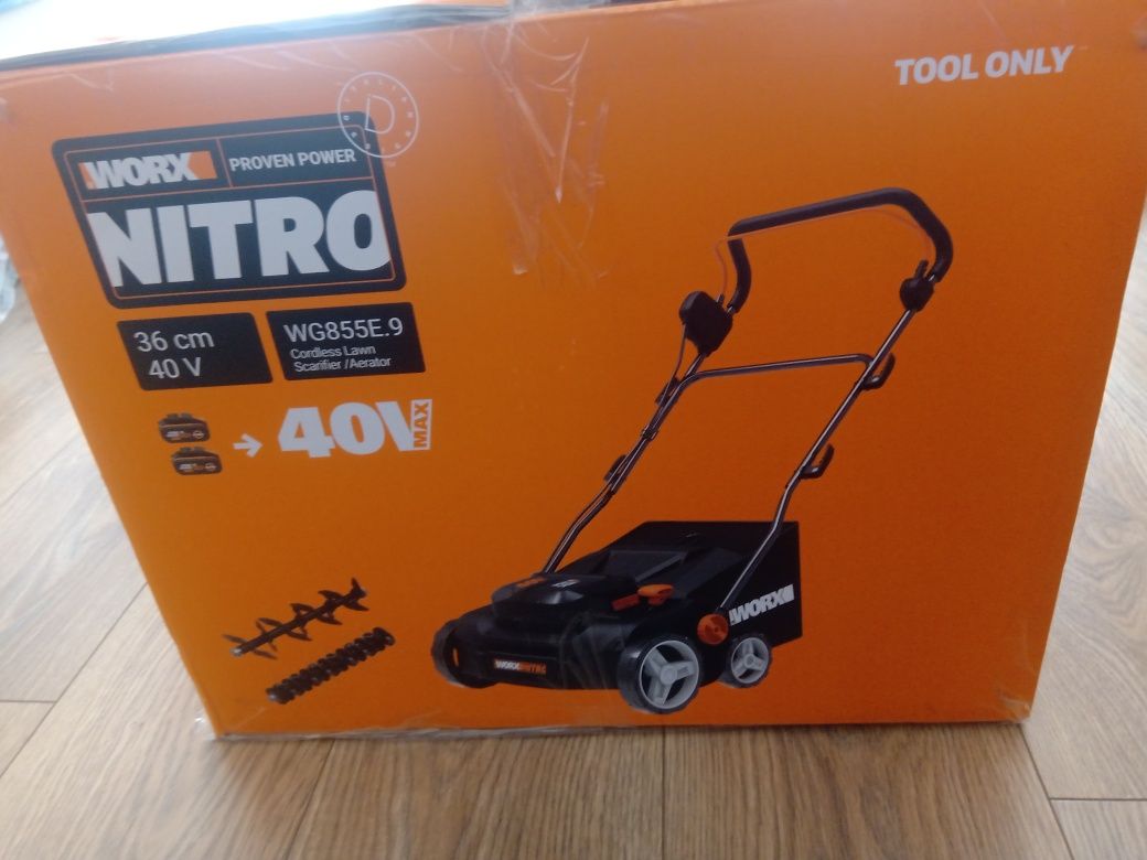 WORX Nitro wertykulator akumulatorowy i napowietrzacz trawnika WG855E.