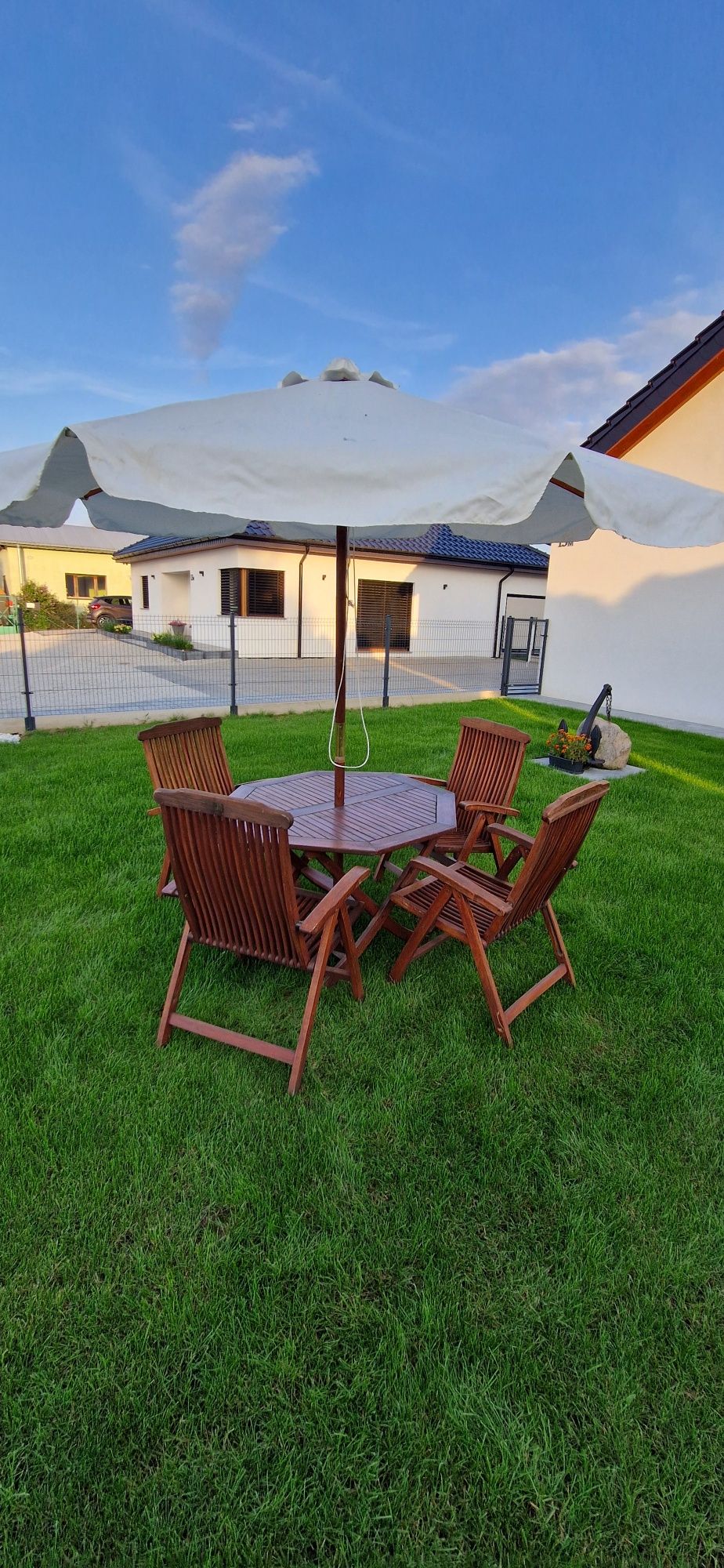 Zestaw Stół Parasol i 4 krzesła