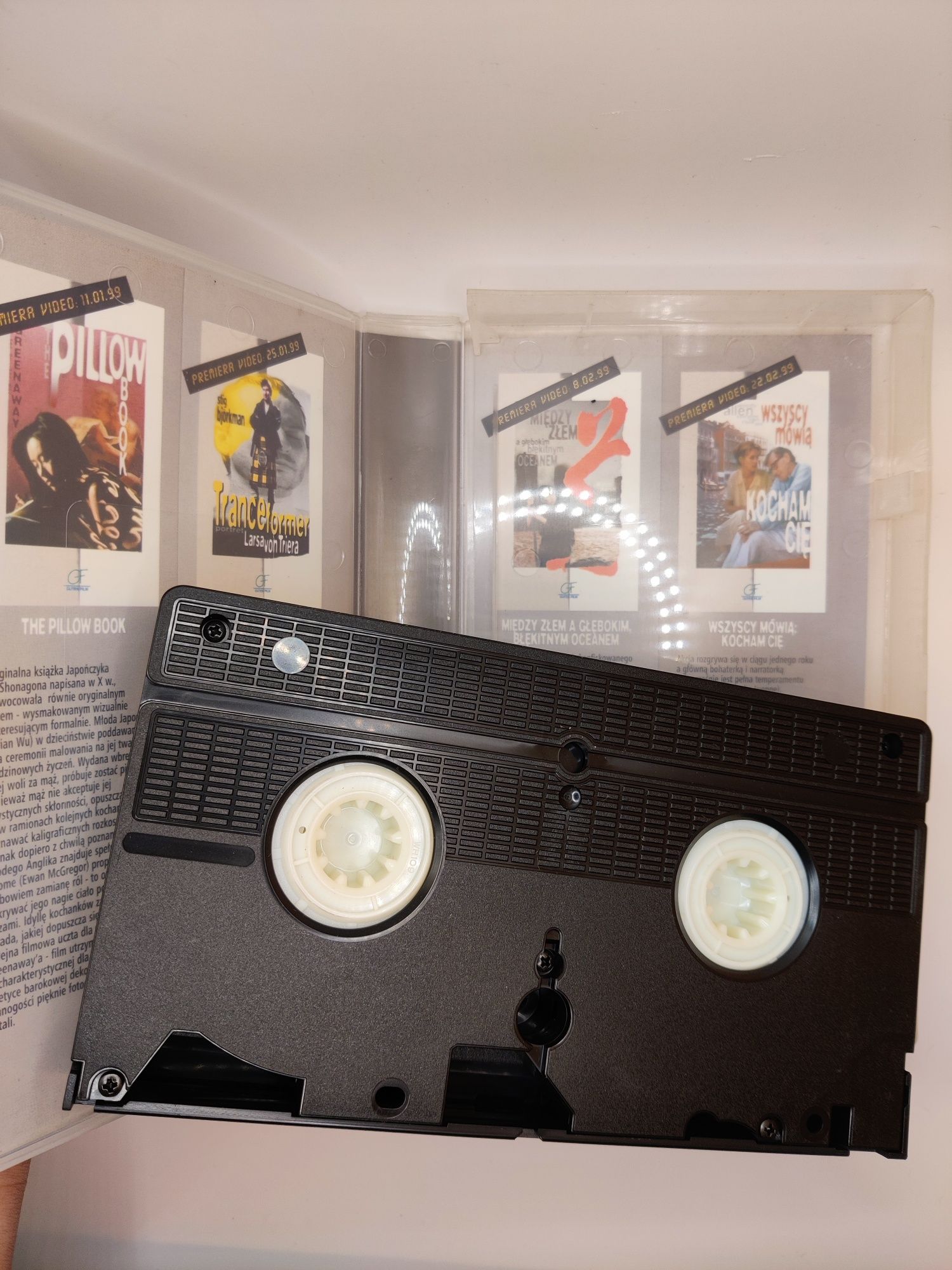 Film VHS Przełamując fale Lars von Trier