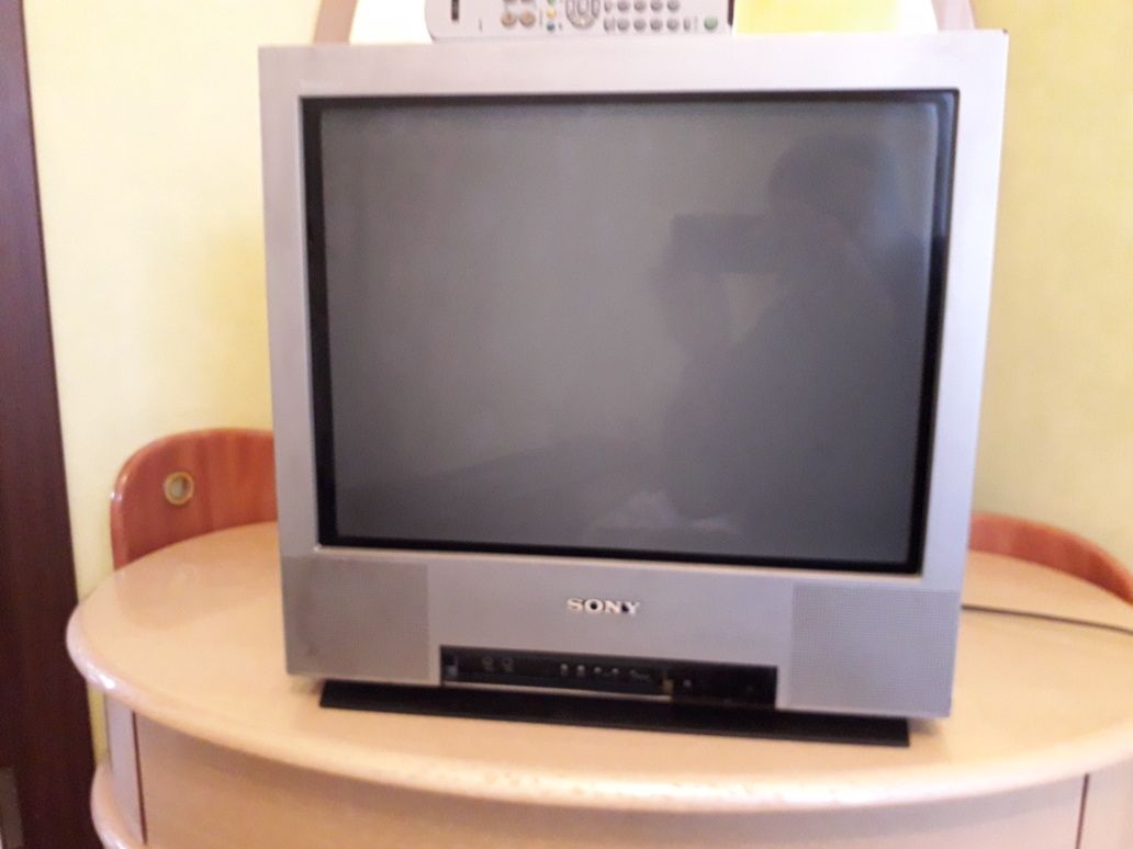 Телевизор  SONY trinitron