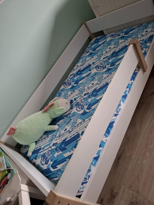 Łóżko dziecięce z materacem 140/70