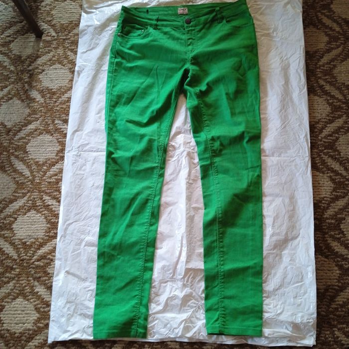 Продам женские джинсы в отличном состоянии.