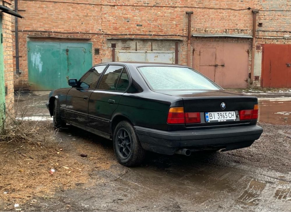 Продам bmw е34 525i