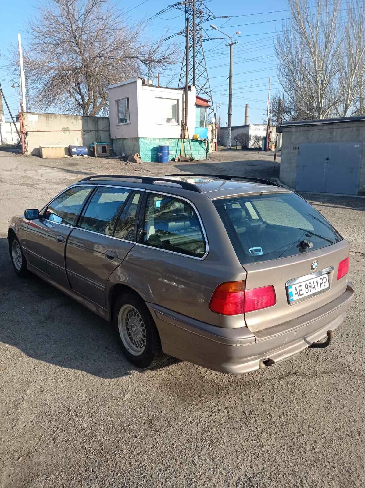 Продам BMW E39 525