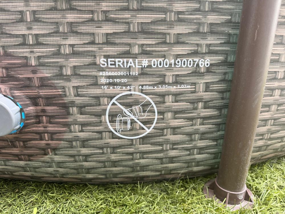 Piscina Oval tubular Bestway®