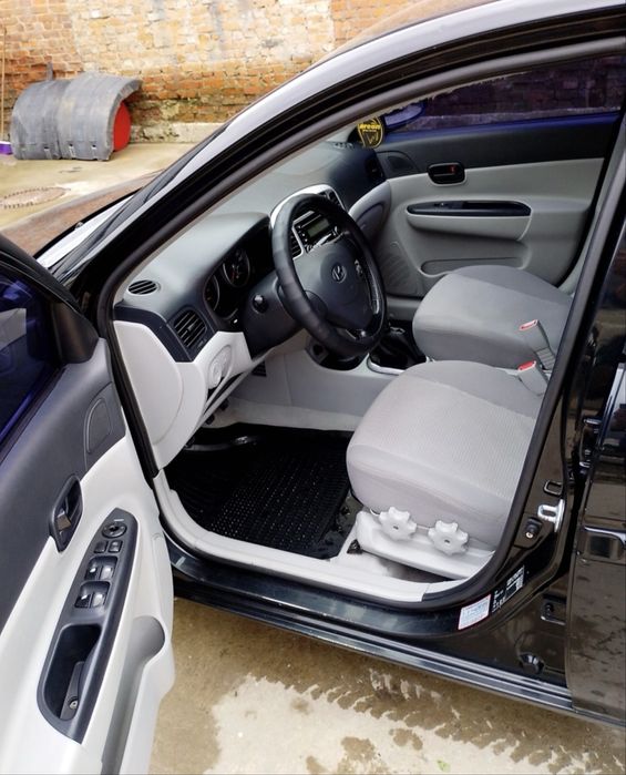 Hyundai Accent.