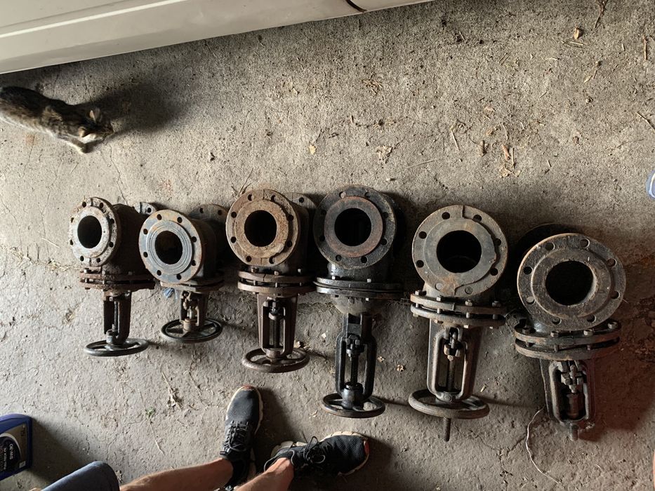 Задвижки 100 чугунні