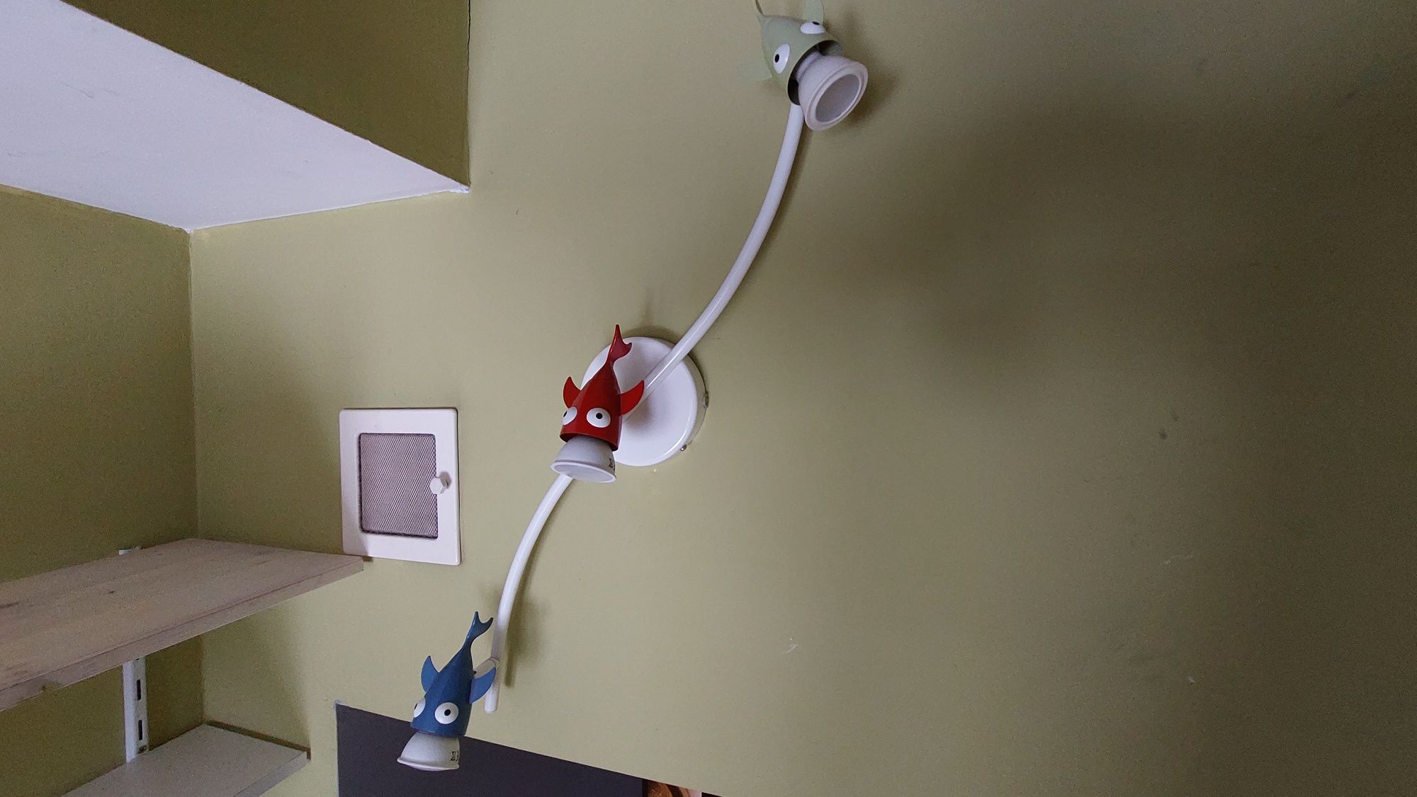 IKEA Lampa ścienna do pokoju dziecięcego