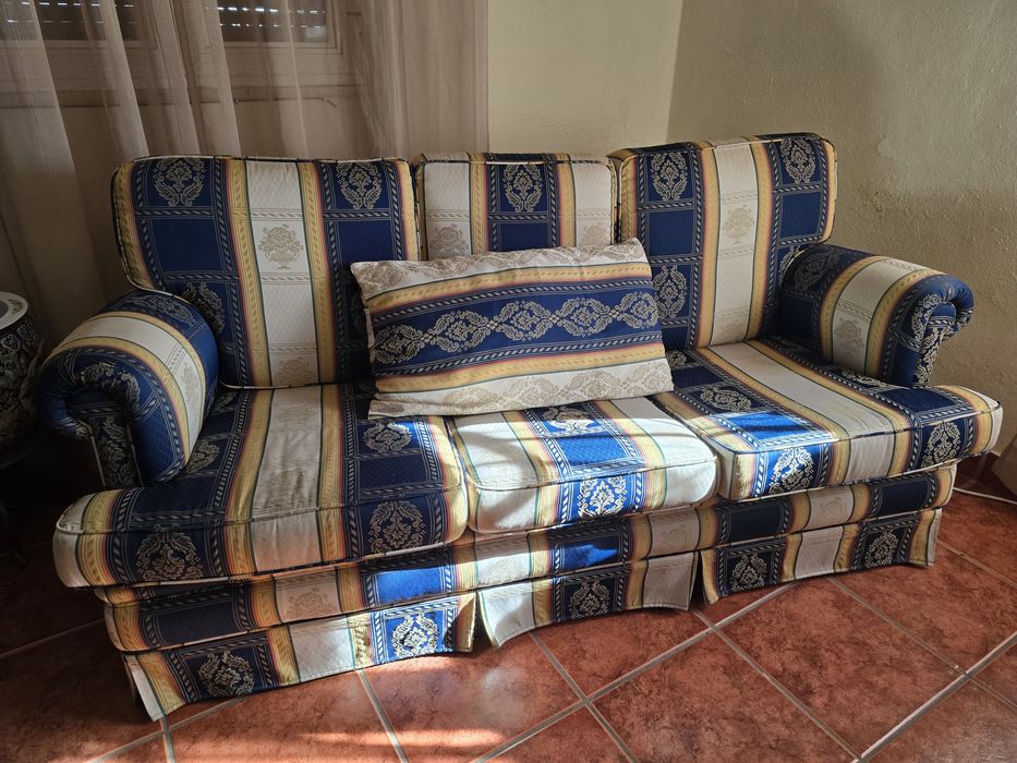 Sofá usado em bom estado