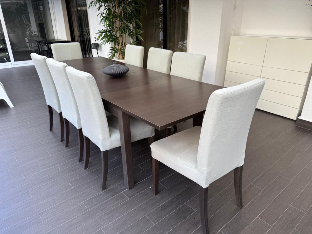 Cadeiras de mesa madeira e pano