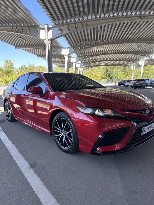 Toyota Camry 75 2021 рік
