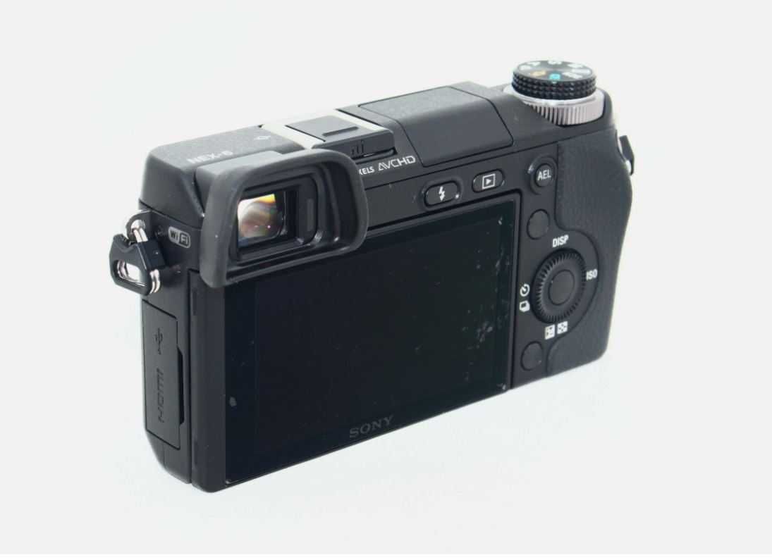 Sony Alpha NEX 6  (no video Time  Limit) Hdmi & Wi-FI  c/ Nova