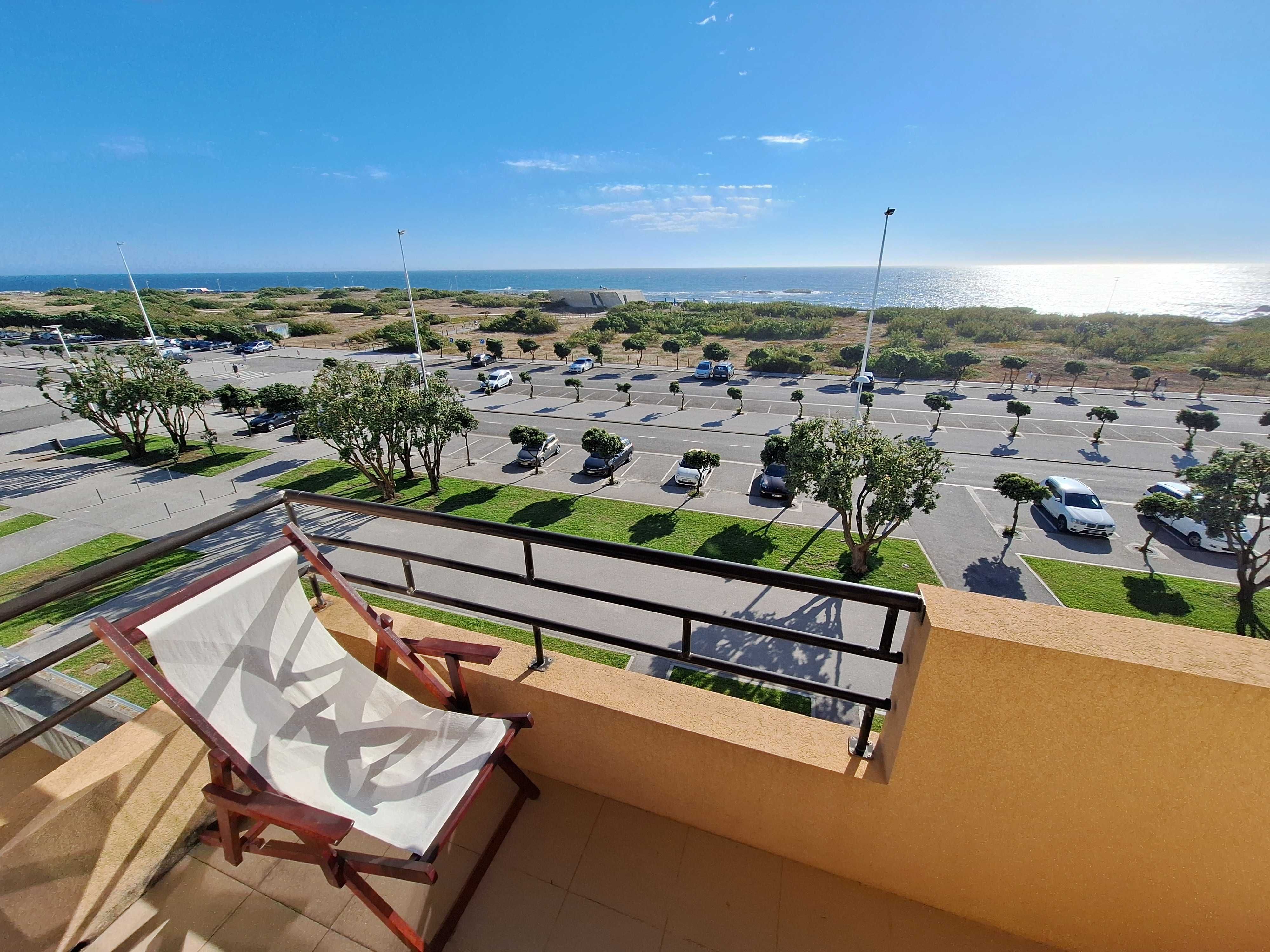 Férias l Apart T2 l Vila do Conde frente praia vista mar l valor noite