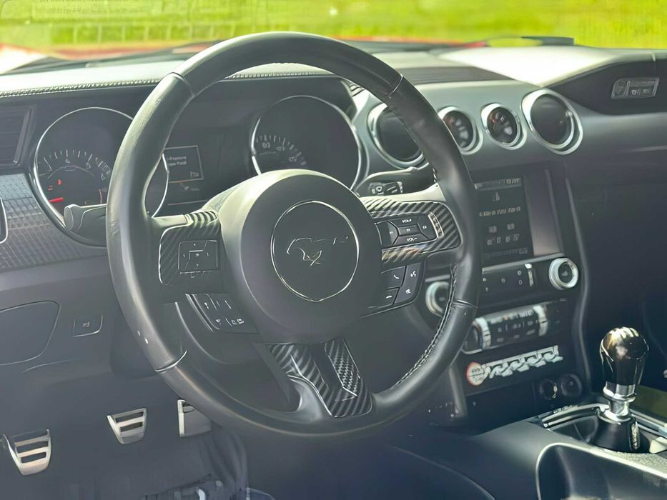 Ford Mustang GT      2015