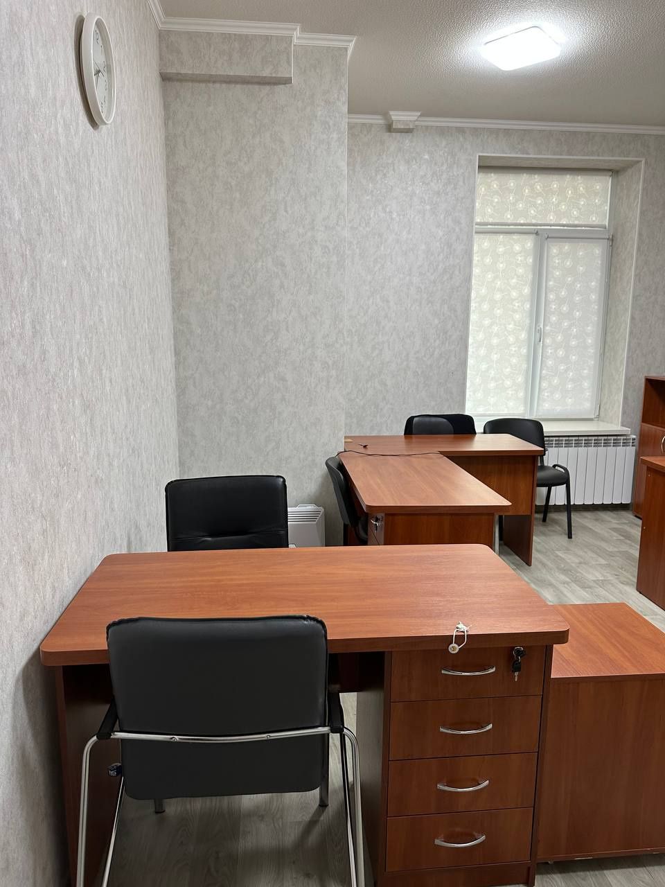 Продам действующий офис с отдельным входом, метро Холодная Гора 5 мин