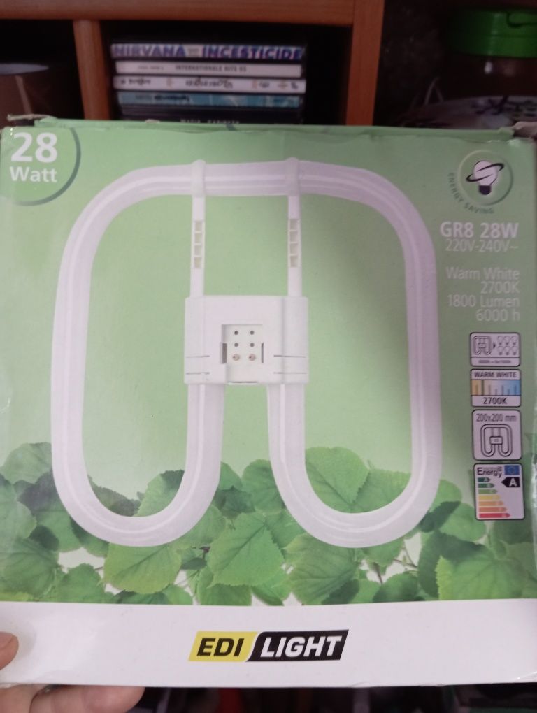 Świetlówka nowa w pudełku