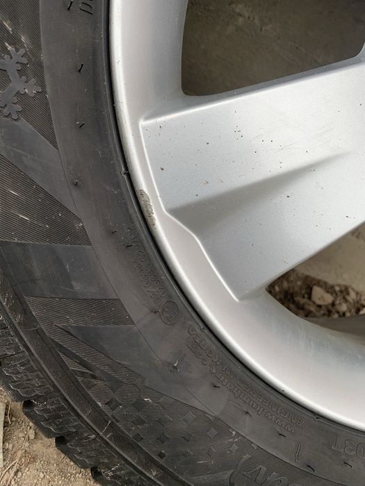 Диски з резиною зимова 225/60/17