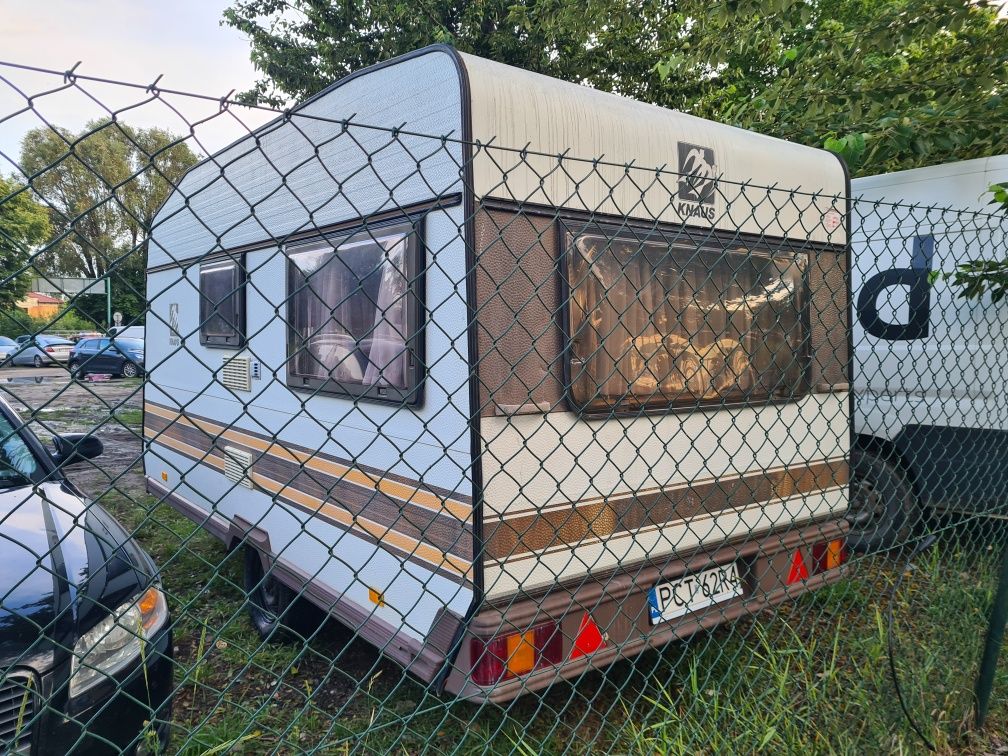 Przyczepa kempingowa. Dokumenty/Godna polecenia