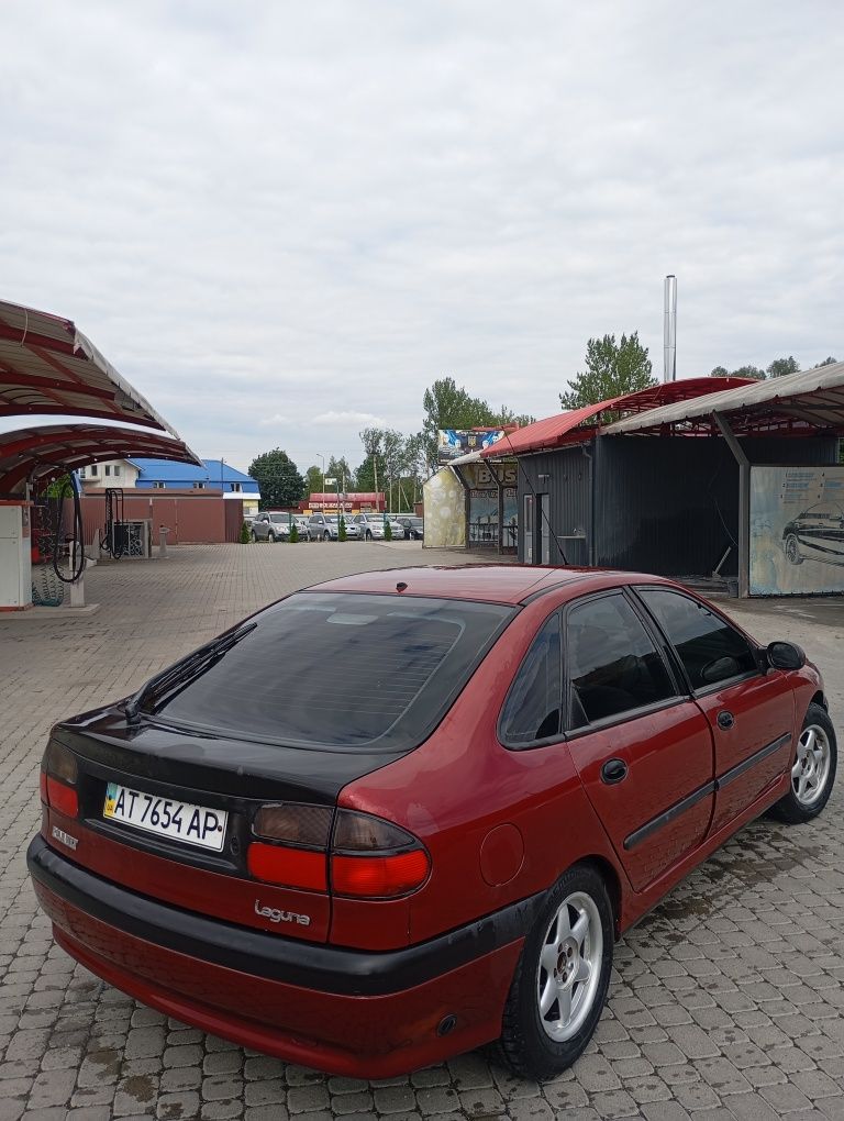 Renault Laguna (1 покоління 2.0 газ)