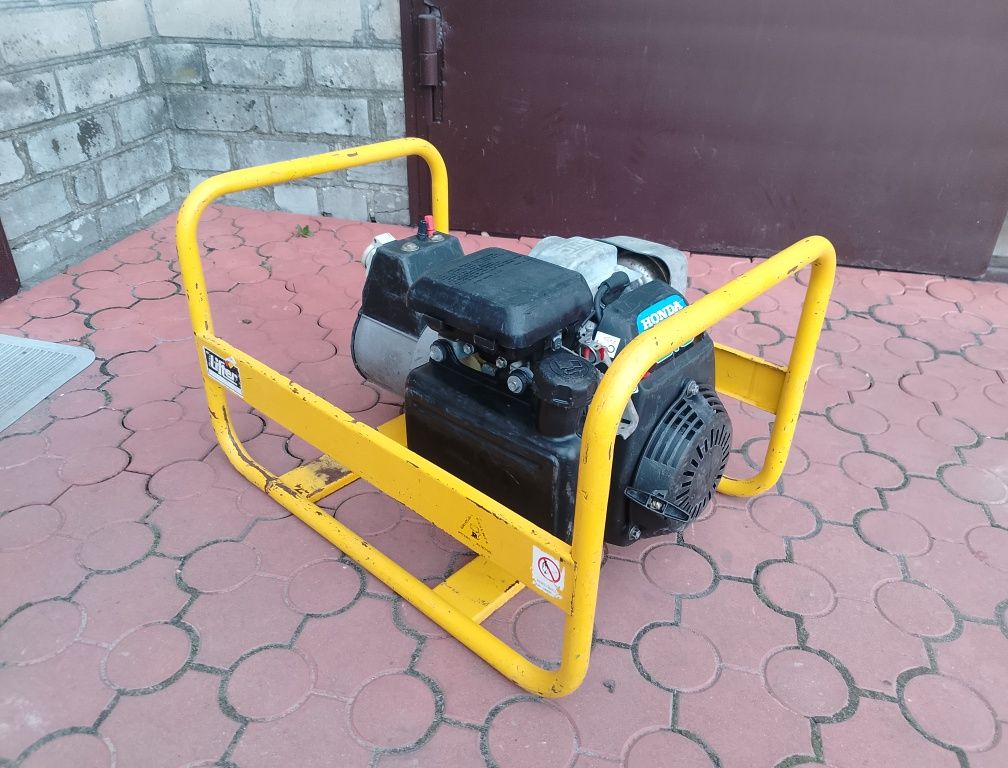Генератор honda EG2500