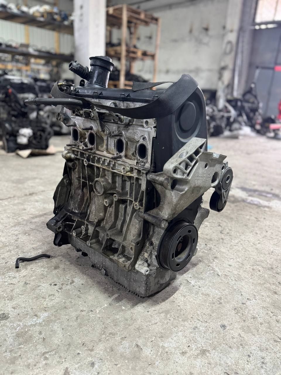 Двигун 1.6 MPI BSE мотор 1.6 МПІ VW Golf 5 Passat B6 Skoda Octavia A5
