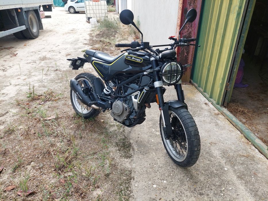 Husqvarna Svartpilen 401
