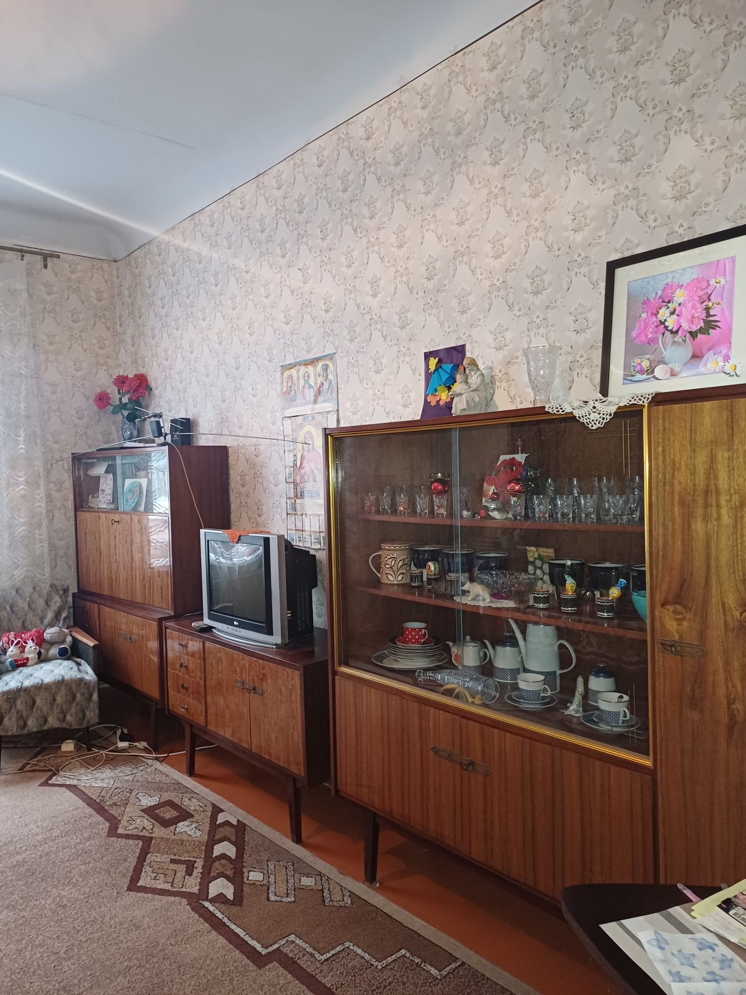 Продам большая 2х комн квартира пр. Гагарина Металлургический 97-й кв!