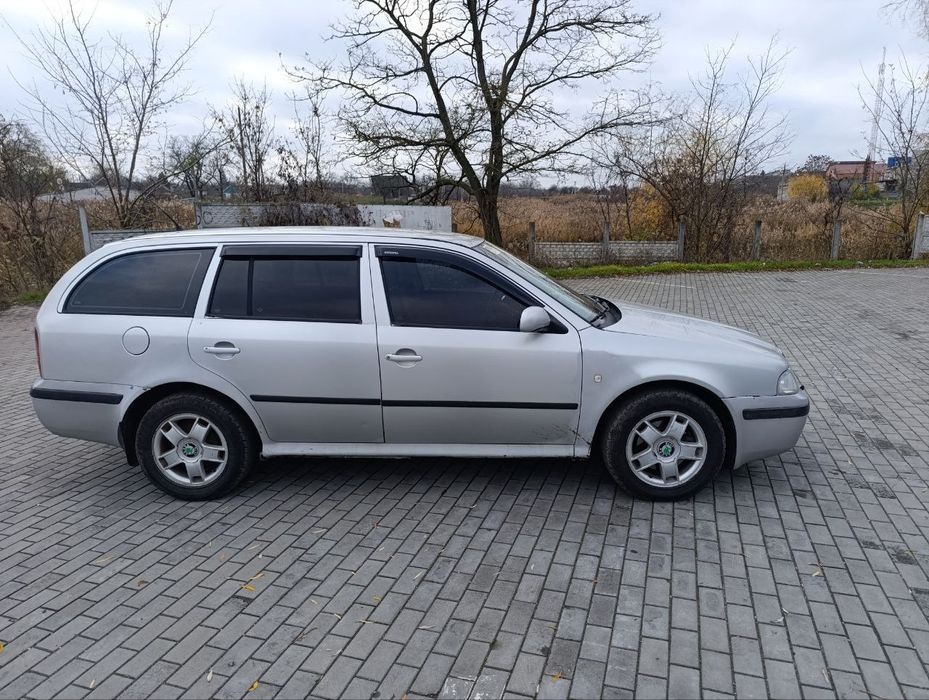 Продам шкоду простую и не дорогую в обслуживании