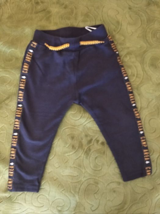 Calças tamanho 12 meses