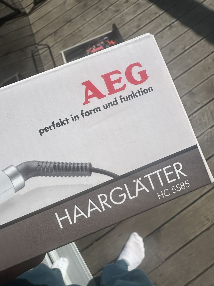 Prostownica AEG jak nowa, nie używana