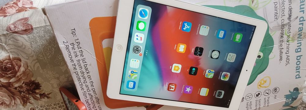 Планшет iPad Air 128гб