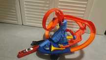 Tor Hot Wheels ucieczka z wulkanu