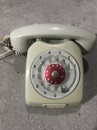 Telefone antigo clássico a funcionar