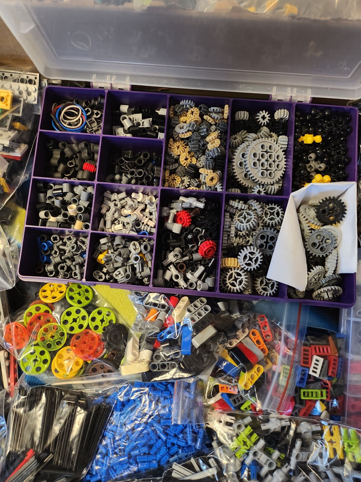 Lego technic mix , segregowane w woreczkach