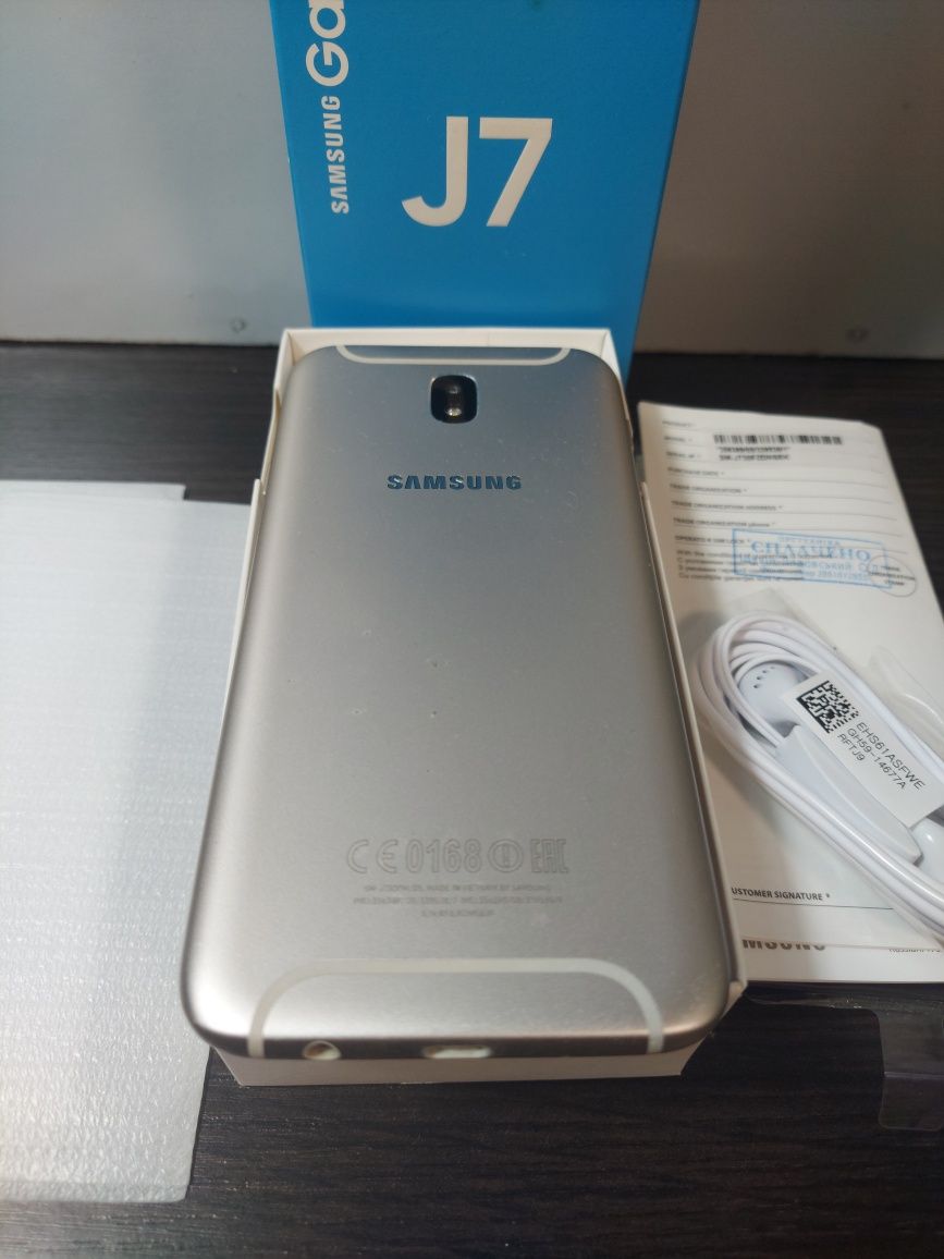 Samsung Galaxy J7 2017 J730F 3/16GB Gold и Black