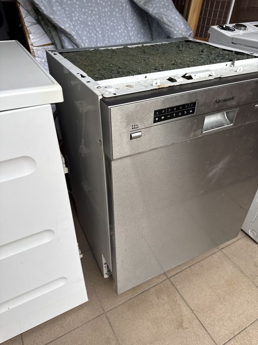 Посудомиюча машинка