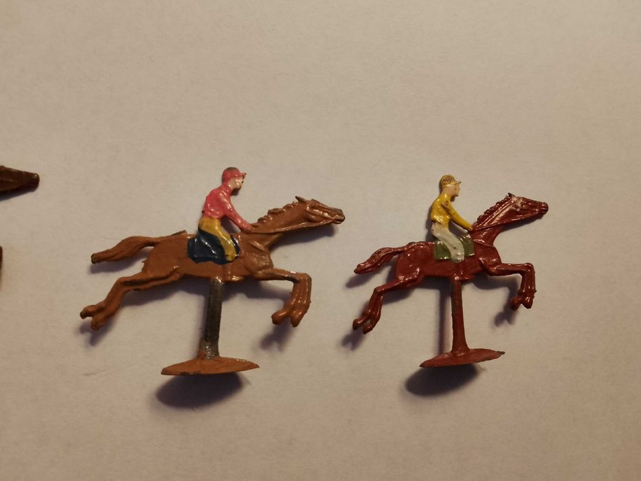 star zabawka figurki dżokeje konie, 3 sztuki prawdopodobnie lata 30