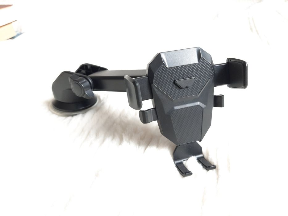 Nowy uchwyt samochodowy na telefon / mobile phone holder