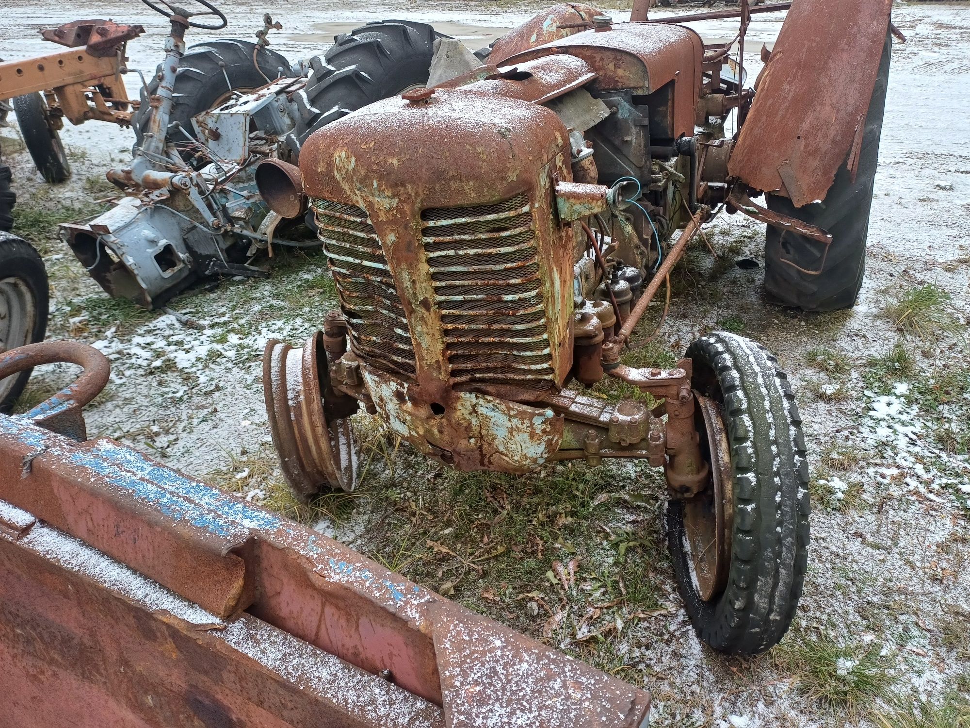 Zetor super 50 2 szt części