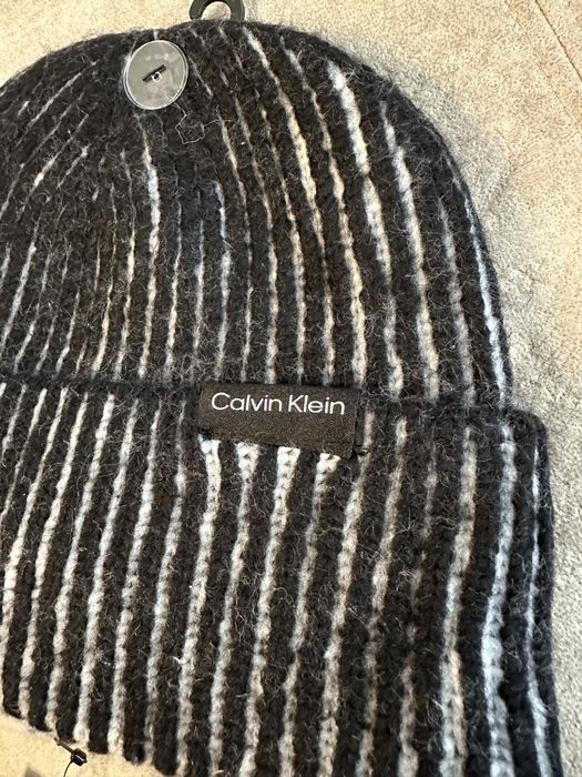 Жіноча шапка v.fraas, Calvin Klein