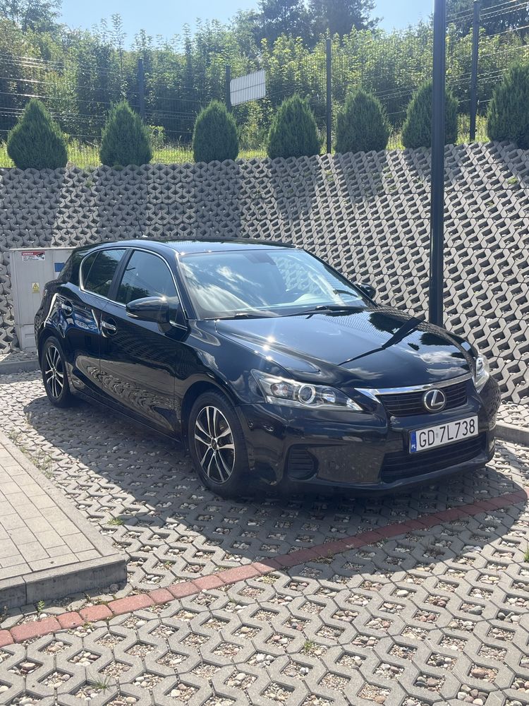 Lexus Ct200h 2011