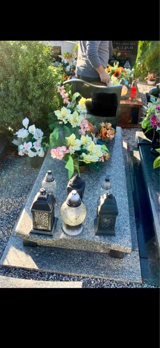 Pomnik granitowy plus napisówka