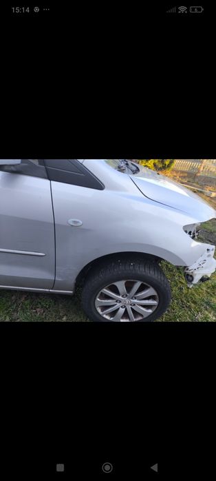 Błotnik przód prawy v22 22v srebrny mazda 5