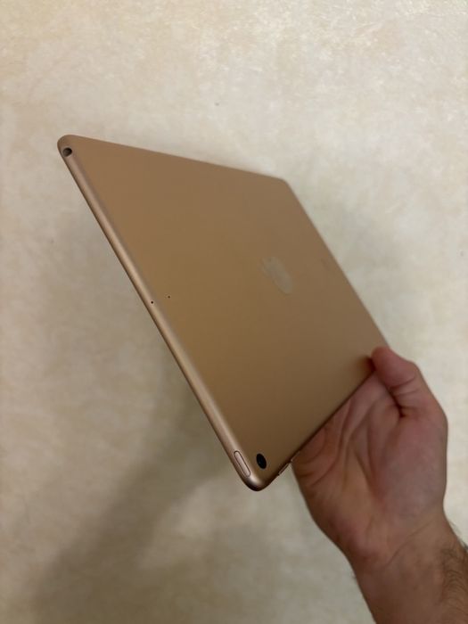 Стан нового IPad 6 Gold