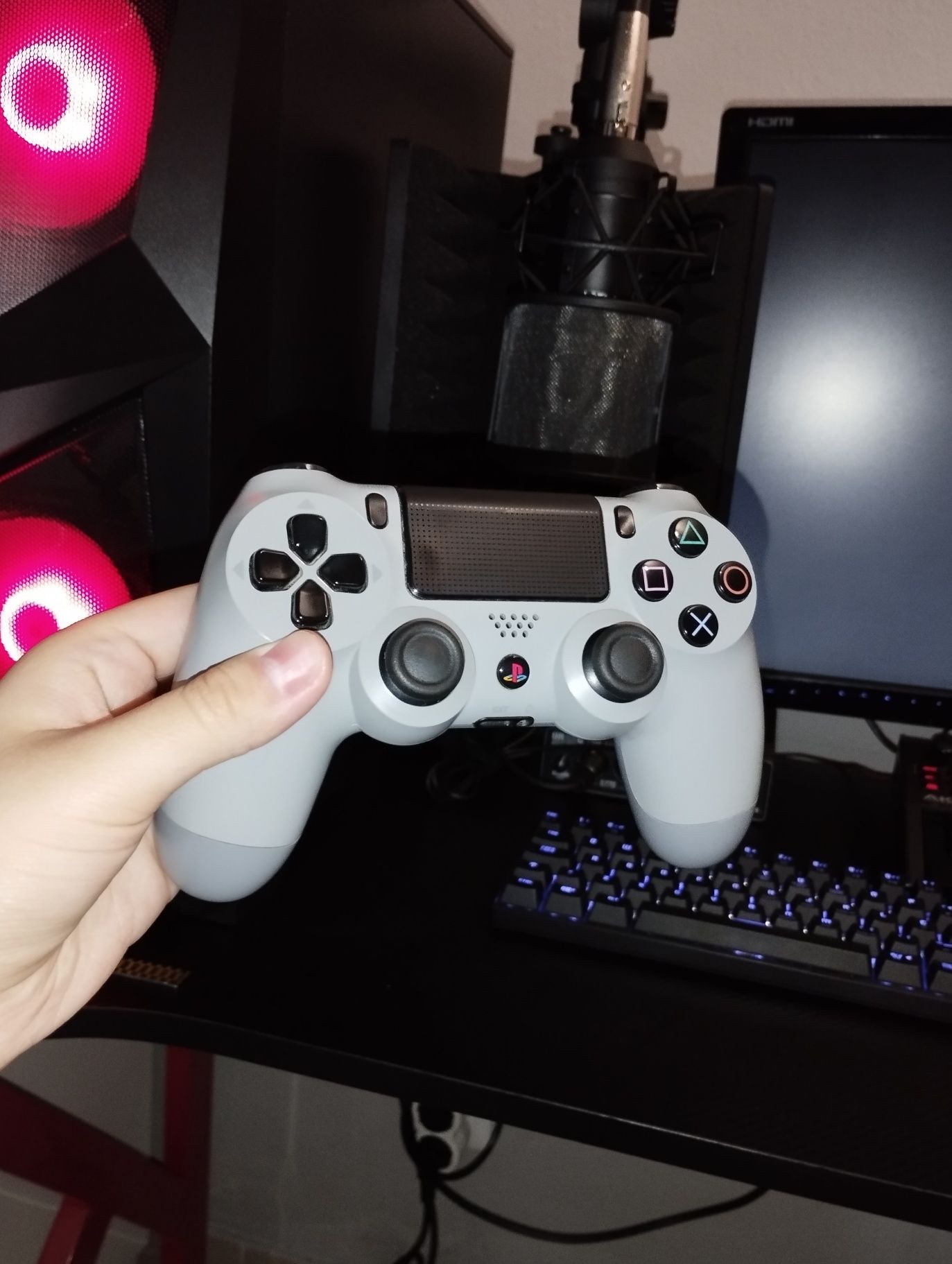 Edição Limitada 20.º Aniversário – Comando DualShock PS4