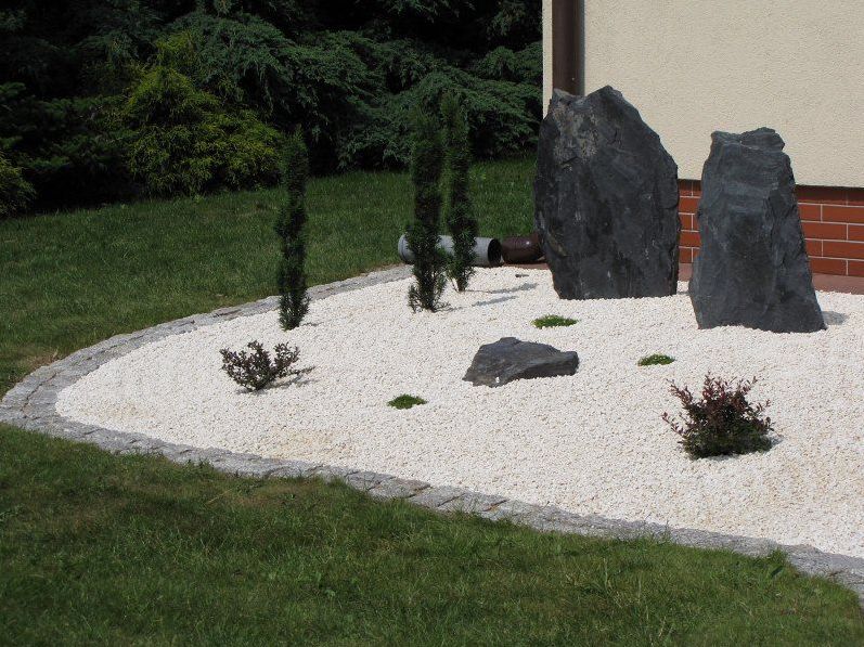 Biały grys do ogrodu BIAŁA MARIANNA 8-16mm żwir kamień gres