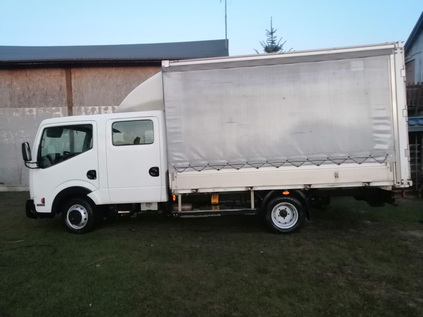 Nissan cabstar 2.5 2008r