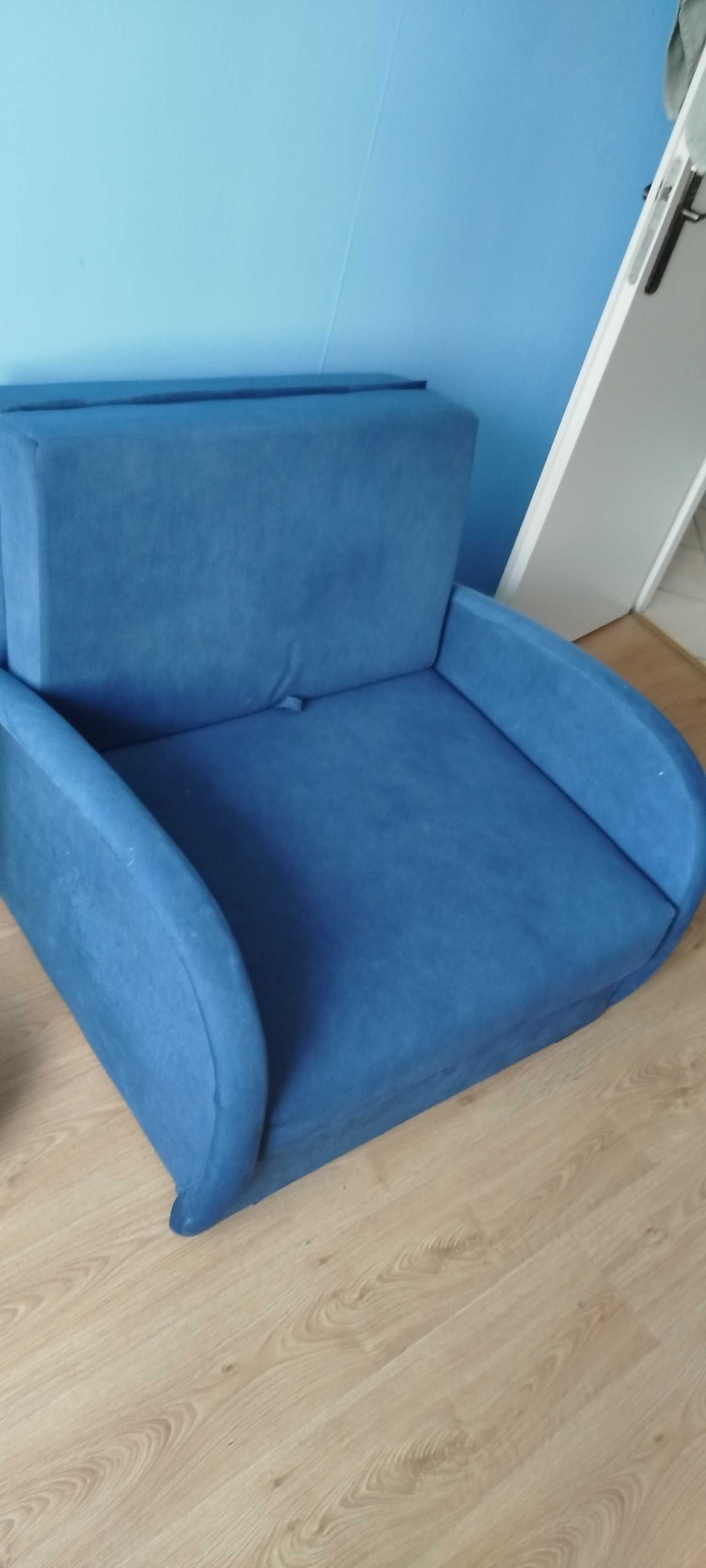 sofa jednoosobowa, młodzieżowa, do spania. Z pojemnikiem na pościel