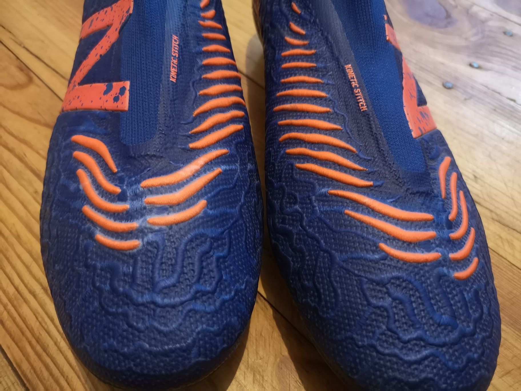 Korki New Balance Tekela