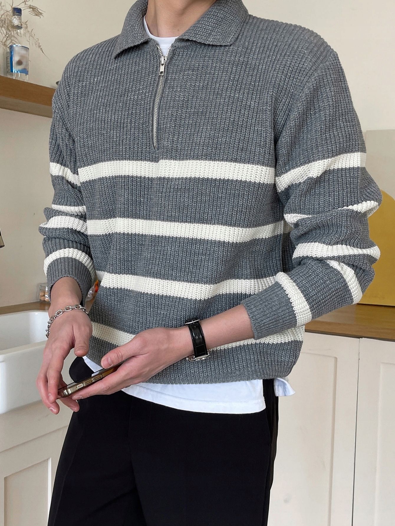 Sweter Męski W Paski Z Kołnierzykiem Szary Casual Dazy M